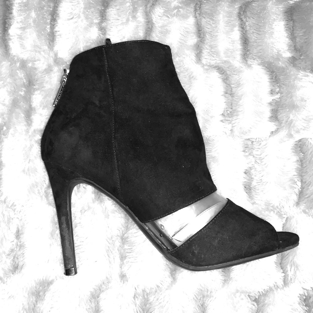 GUESS black heels